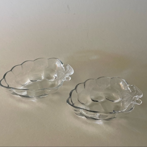 Vintage 5” Crystal grapes small charcuterie fruit serving clear dishes set of 2 - Picture 1 of 8